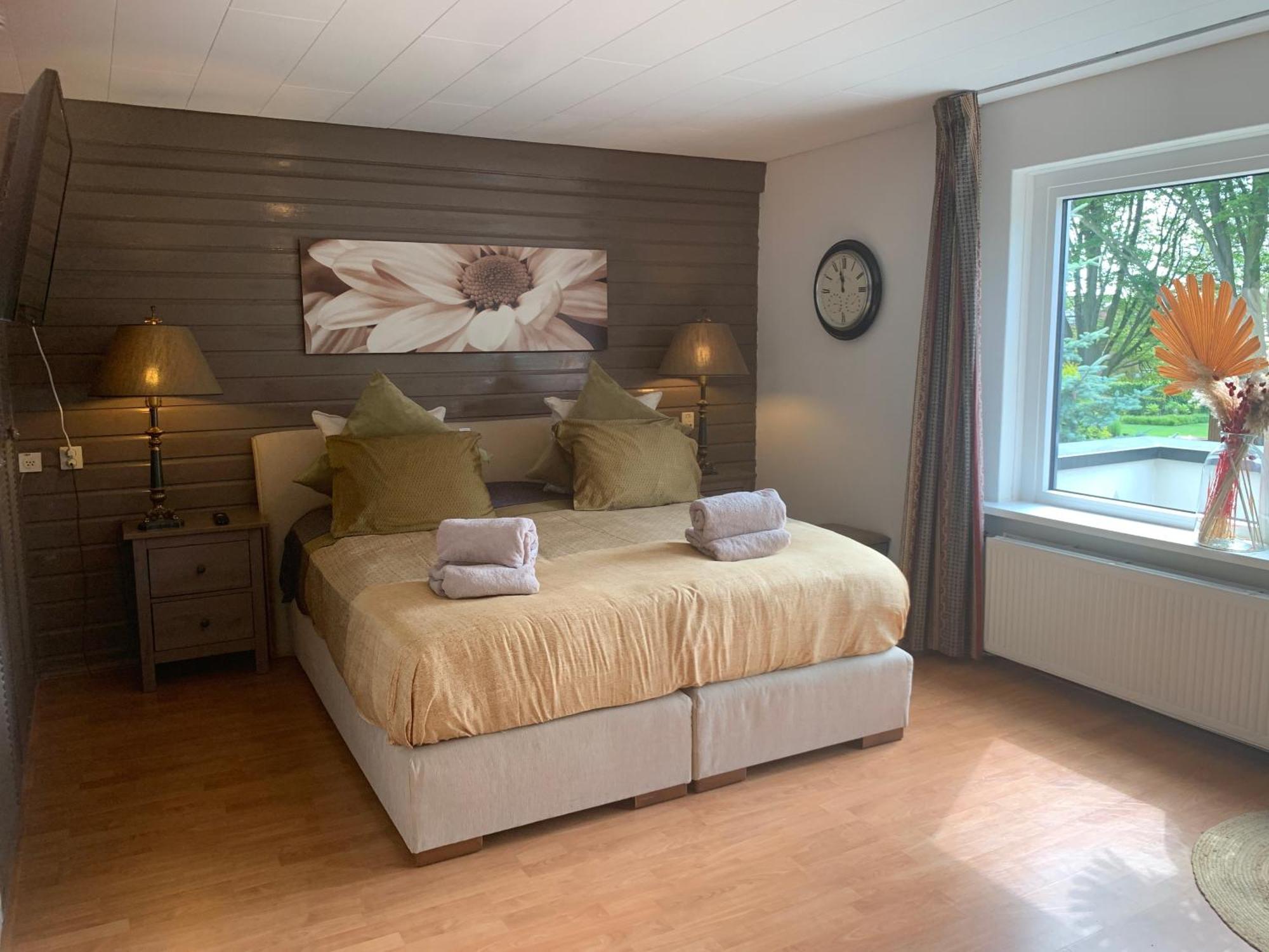 Comfortabele Familie Suite Met 2 Slk, Speelzolder, Balkon, Airco Den Ham Exteriér fotografie